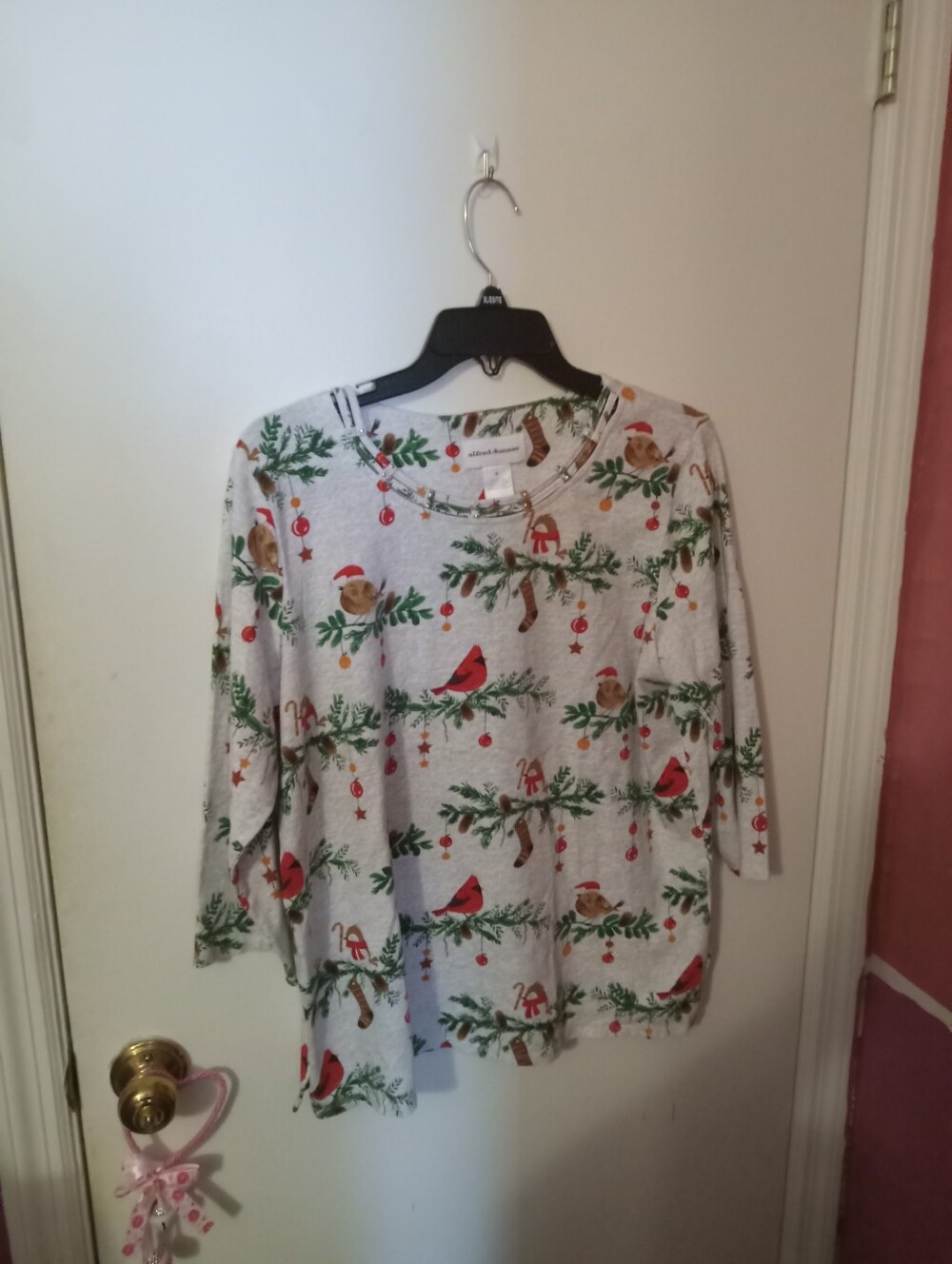 Women's Size M Alfred Dunner Christmas Bird Cardinal Print Tunic Top